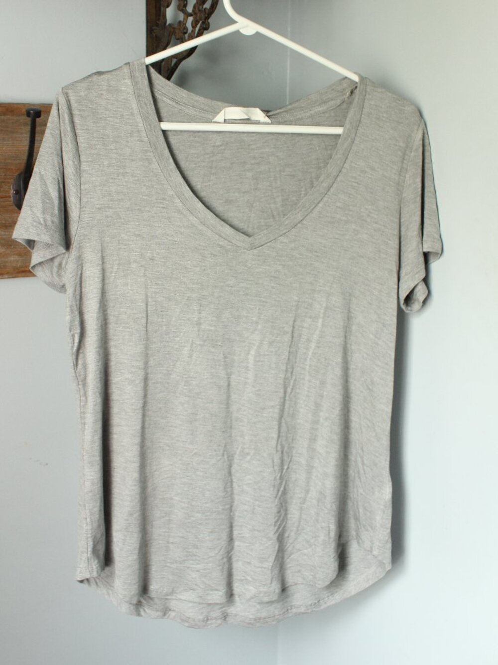 Bluenotes Size M Light Gray Tshirt V Neck